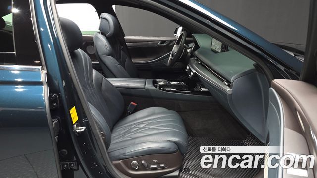 Genesis G80 2022 — photo 18