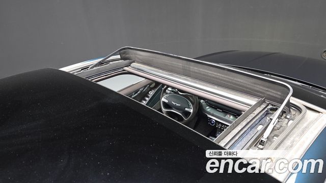 Genesis G80 2022 — photo 23