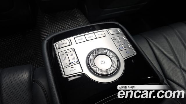 Genesis G80 2022 — photo 25