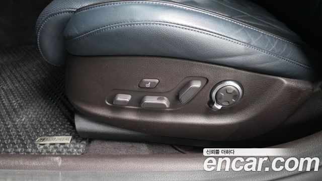 Genesis G80 2022 — photo 34