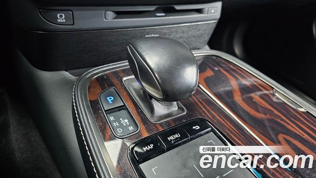 Lexus LS 2018 — photo 9