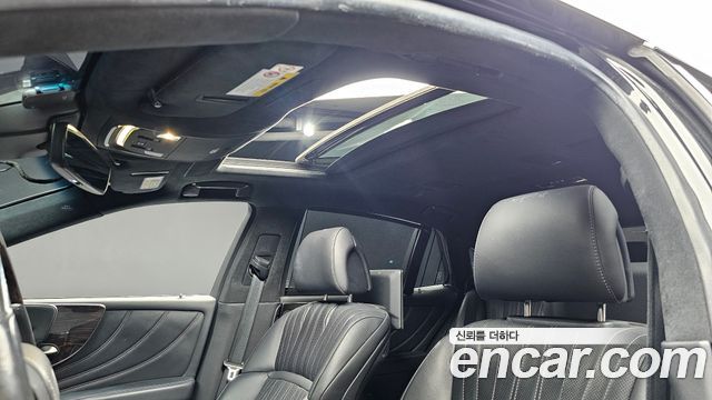 Lexus LS 2018 — photo 17