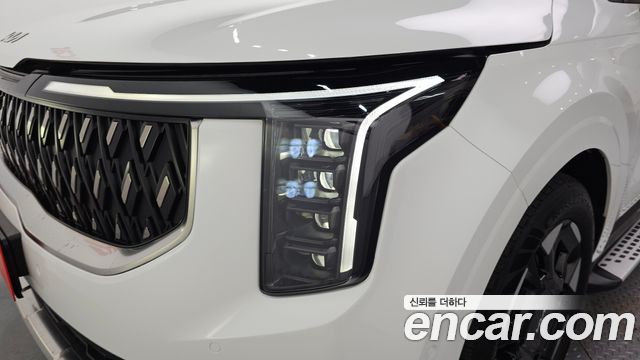 Kia Canival 2025 — photo 8