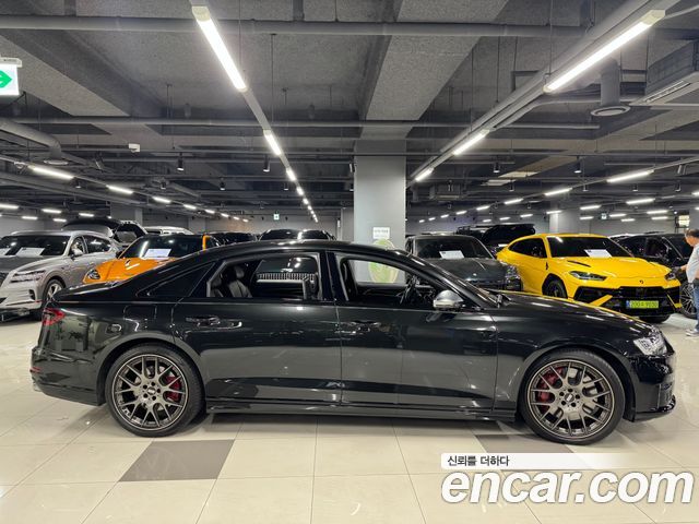 Audi S8 2021 — photo 2