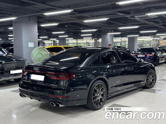Audi S8 2021 — photo 3