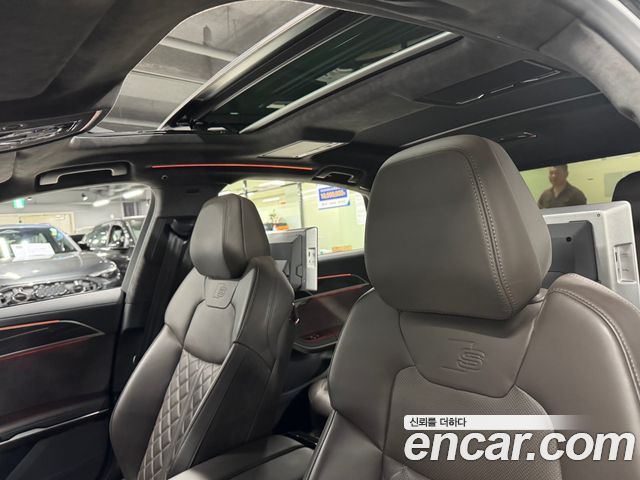 Audi S8 2021 — photo 15