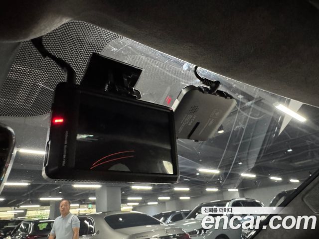 Audi S8 2021 — photo 16