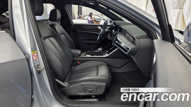 Audi A6 2020 — photo 17