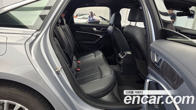 Audi A6 2020 — photo 18