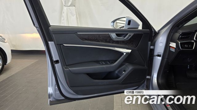 Audi A6 2020 — photo 14