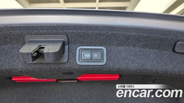 Audi A6 2020 — photo 31