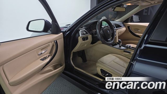 BMW 3-Series 2016 — photo 10