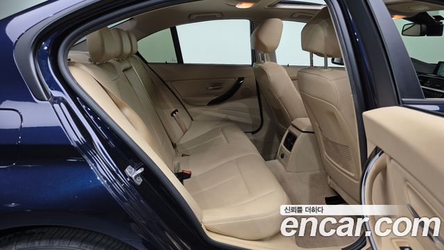 BMW 3-Series 2016 — photo 11