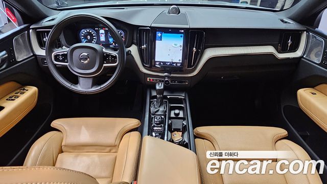 Volvo XC60 2020 — photo 10