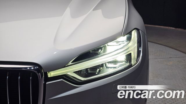 Volvo XC60 2020 — photo 8