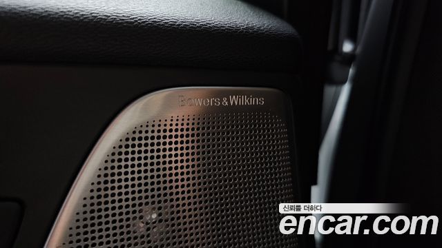 Volvo XC60 2020 — photo 27