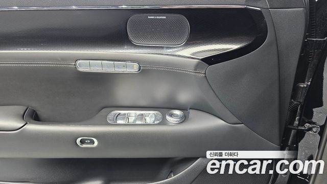 Genesis G90 2022 — photo 23
