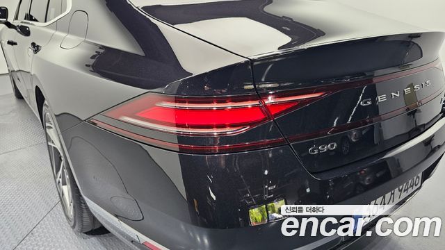 Genesis G90 2022 — photo 9