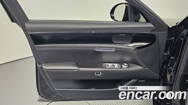 Genesis G90 2022 — photo 14