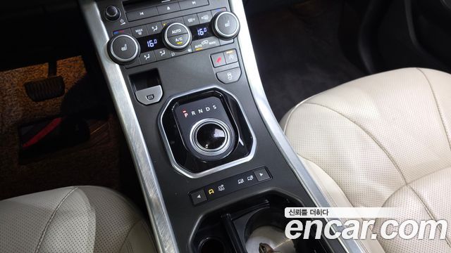 Land Rover Range Rover Evoque 2016 — photo 9