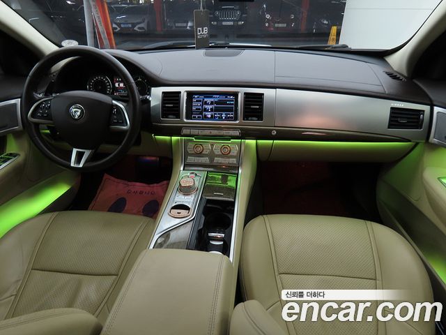 Jaguar XF 2015 — photo 6