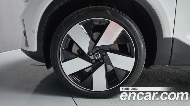 Volvo C40 2023 — photo 5