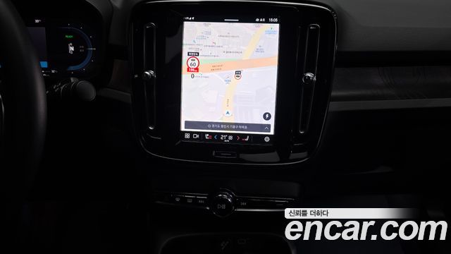Volvo C40 2023 — photo 20