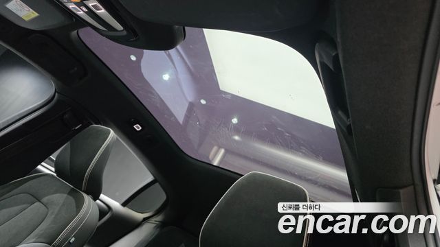 Volvo C40 2023 — photo 24