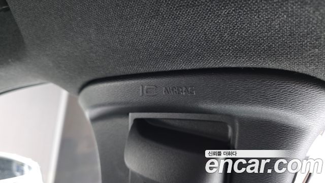 Volvo C40 2023 — photo 30