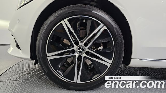 Mercedes-Benz C-Class 2020 — photo 5