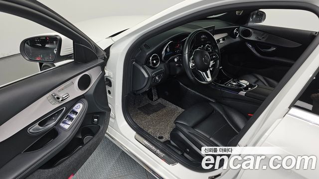 Mercedes-Benz C-Class 2020 — photo 10
