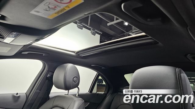 Mercedes-Benz C-Class 2020 — photo 19