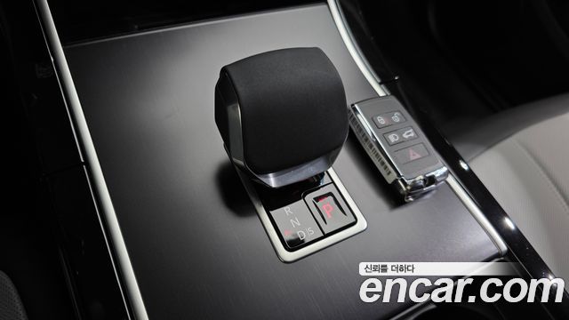 Land Rover Range Rover Evoque 2026 — photo 13