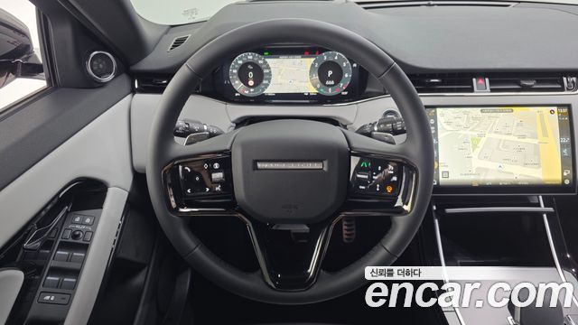 Land Rover Range Rover Evoque 2026 — photo 15