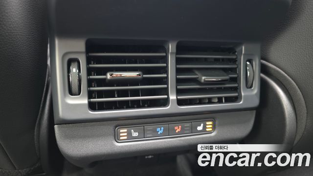 Land Rover Range Rover Evoque 2026 — photo 18