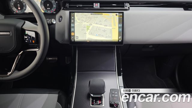 Land Rover Range Rover Velar 2026 — photo 14