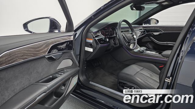 Audi A8 2023 — photo 10