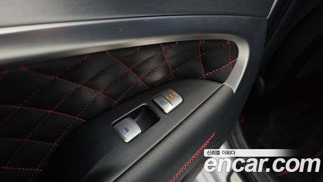 Genesis G70 2019 — photo 19