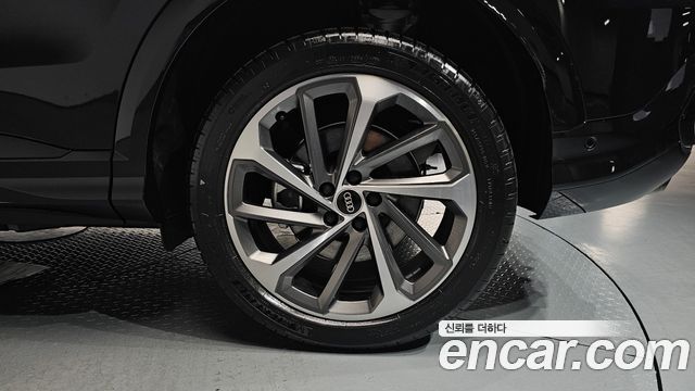 Audi Q5 2025 — photo 7