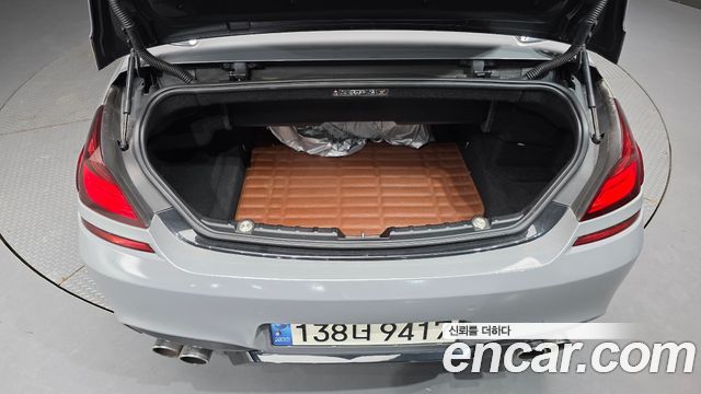 BMW 6-Series 2012 — photo 19