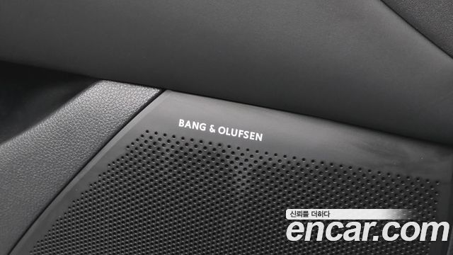 Genesis G90 2022 — photo 36