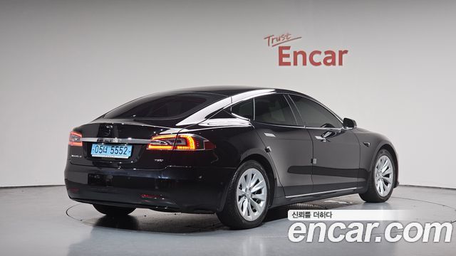 Tesla Model S 2018 — photo 2