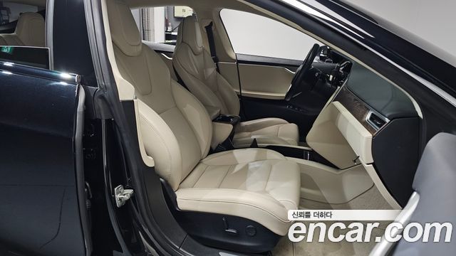 Tesla Model S 2018 — photo 18