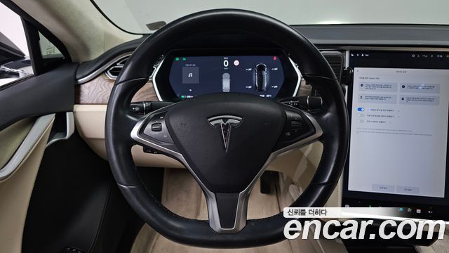 Tesla Model S 2018 — photo 19