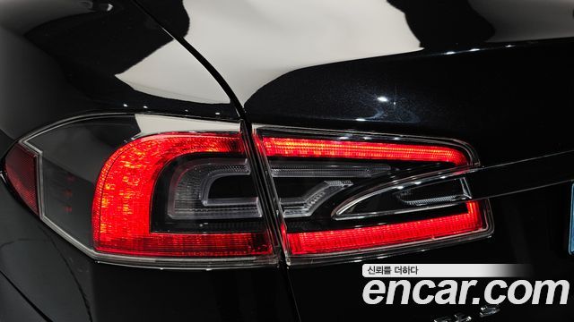 Tesla Model S 2018 — photo 9