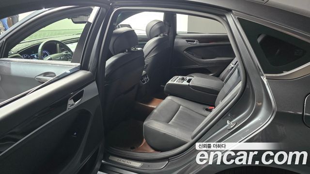 Genesis G80 2020 — photo 11