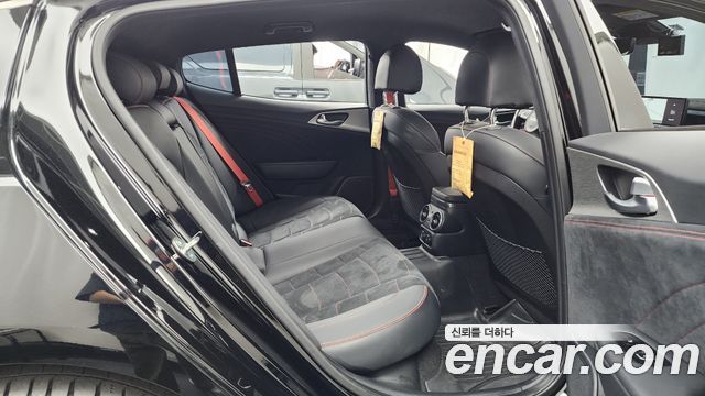 Kia Stinger 2023 — photo 18