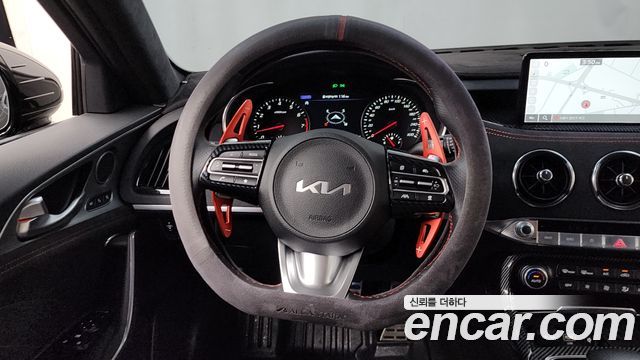 Kia Stinger 2023 — photo 19