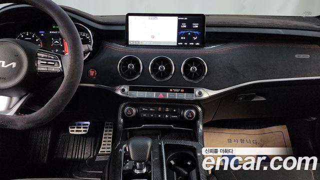 Kia Stinger 2023 — photo 20