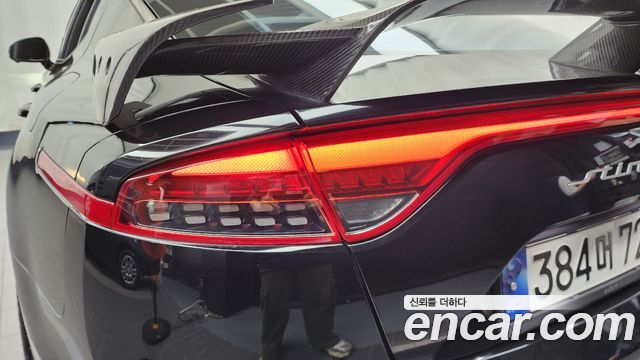 Kia Stinger 2023 — photo 9